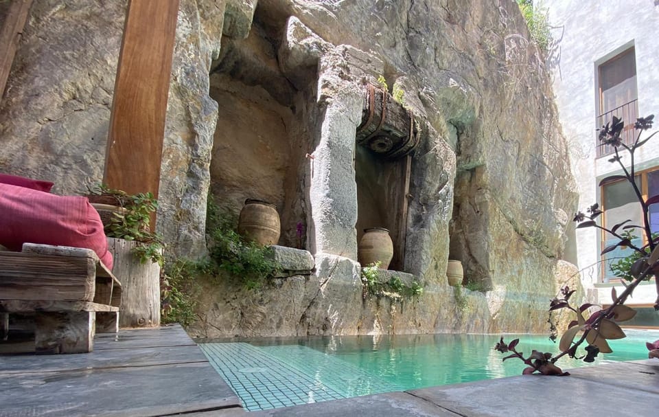 Swimming pool, Swimming pool