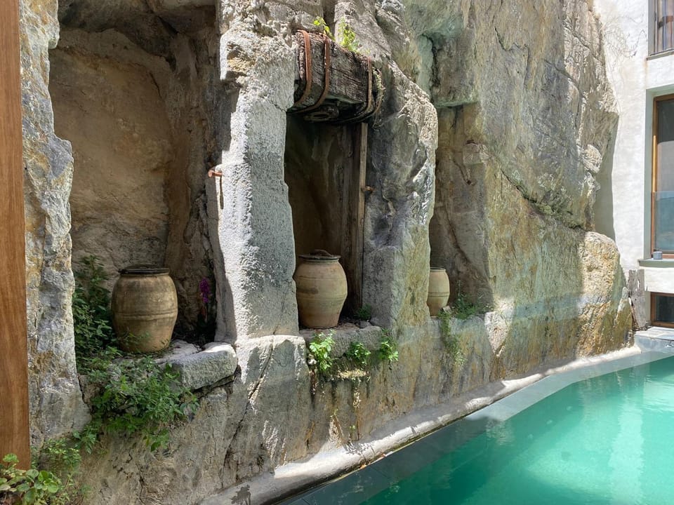 Swimming pool, Swimming pool