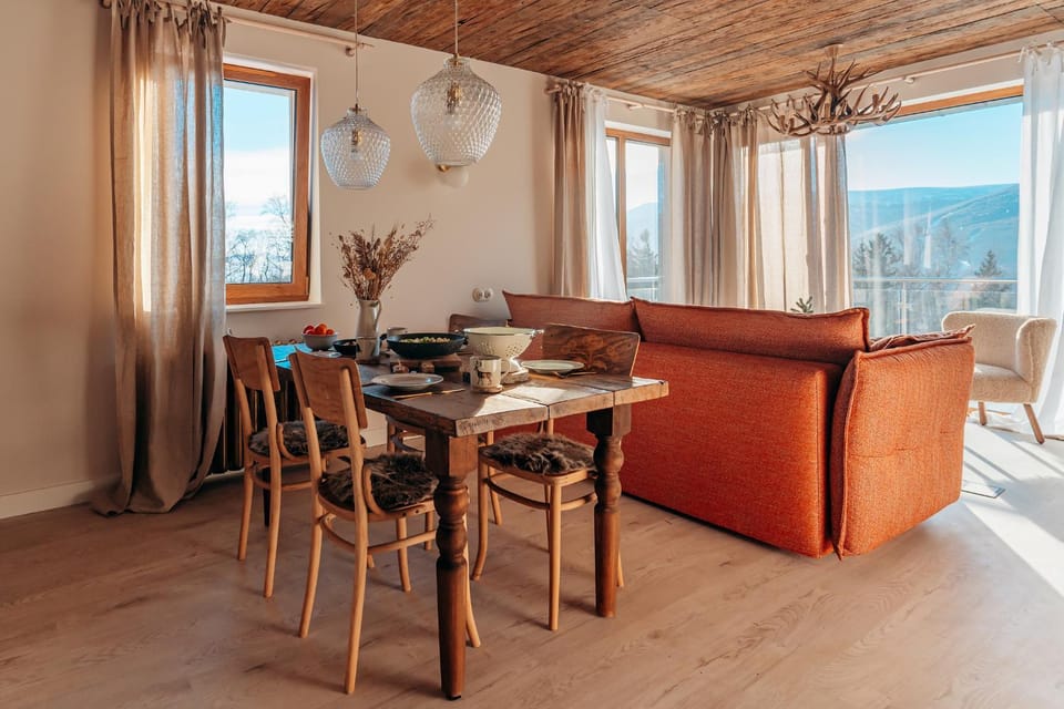 Living room, Dining area