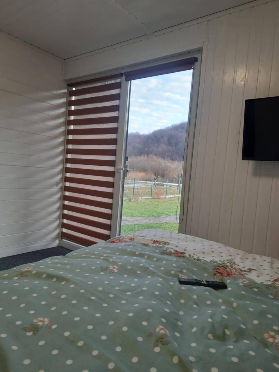 TV and multimedia, Photo of the whole room, Bedroom, Mountain view