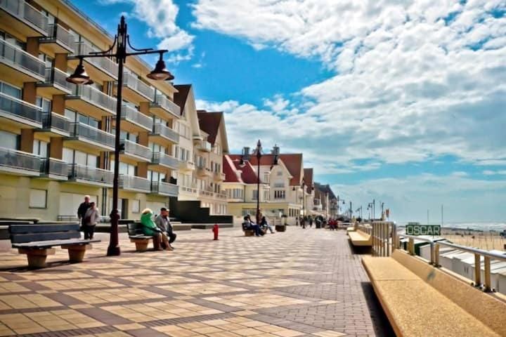 relax @the beach Apartment in De Haan