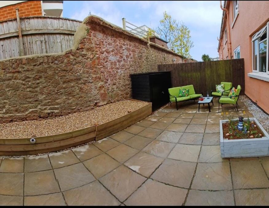 24 New Esplanade Court Apartment in Paignton