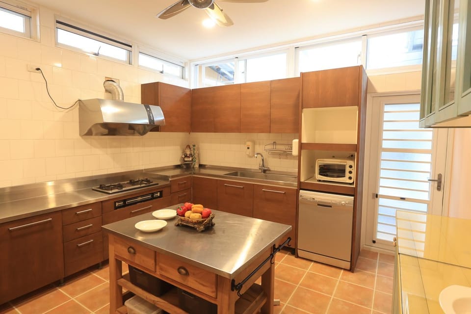 Kitchen or kitchenette, Food