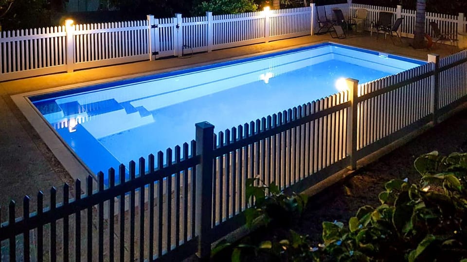 Balcony/Terrace, Pool view, Swimming pool