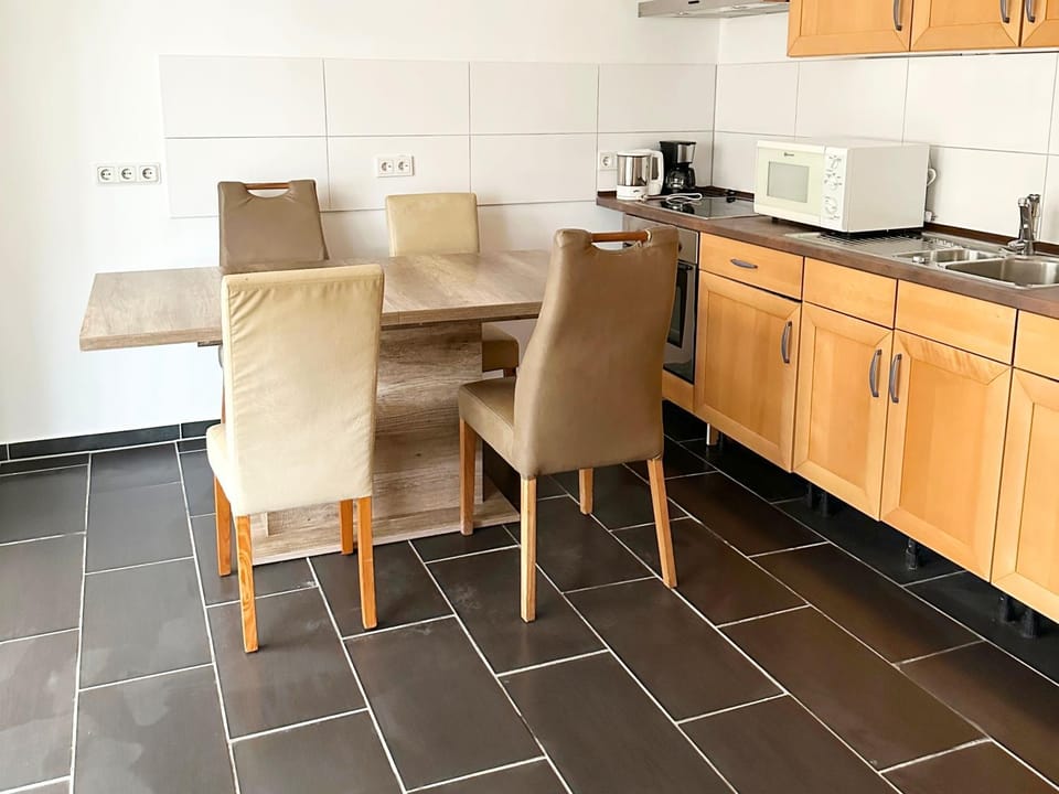 Coffee/tea facilities, Dining area