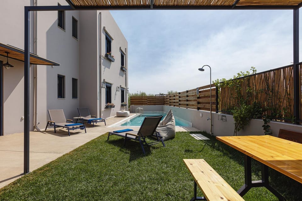 Balcony/Terrace, Garden view, Pool view