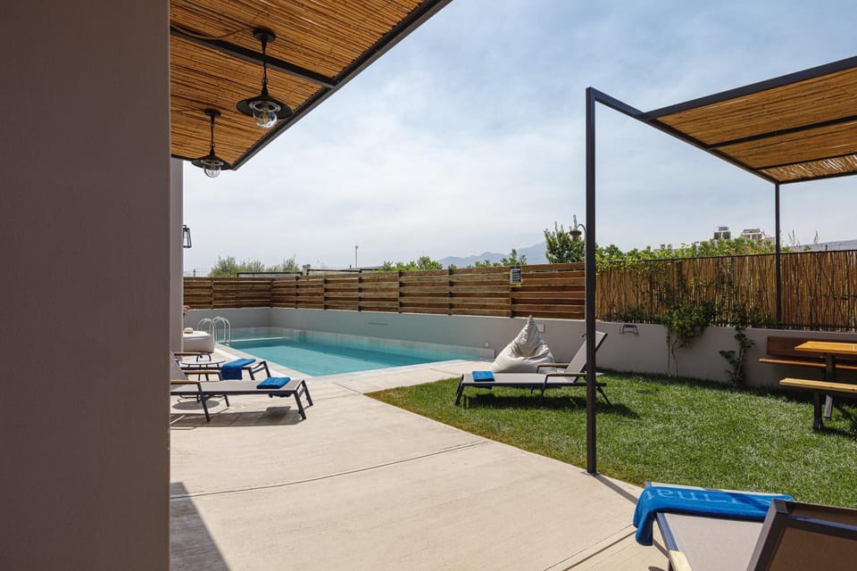 Patio, Pool view, Swimming pool