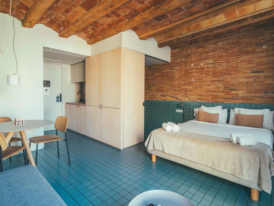 Bed, Kitchen or kitchenette, Photo of the whole room, Bedroom, towels, wardrobe