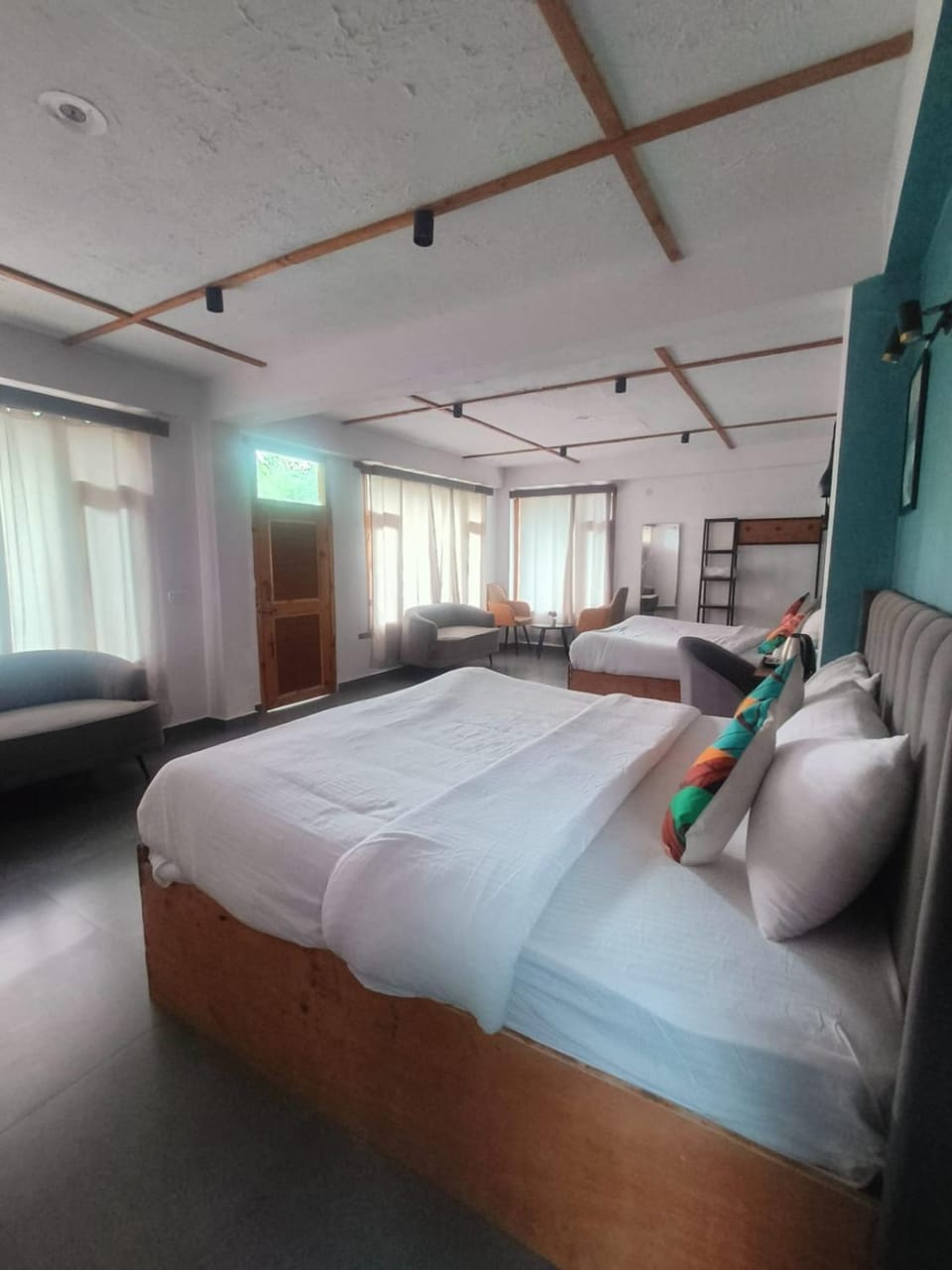 Peppy Nomads Luxuria Hotel in Himachal Pradesh