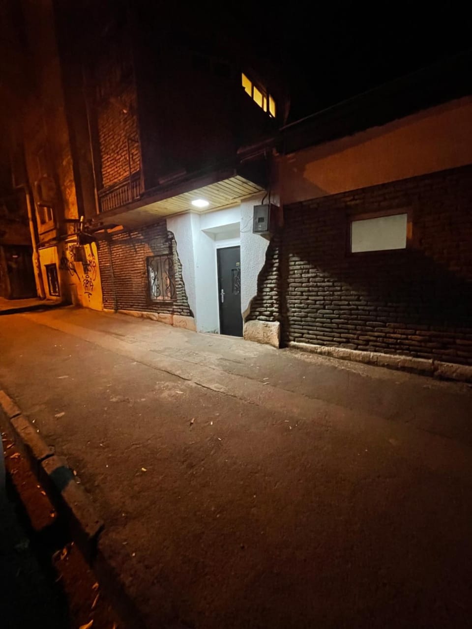 Property building, Facade/entrance, Night