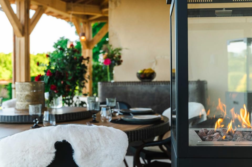 Patio, Seating area