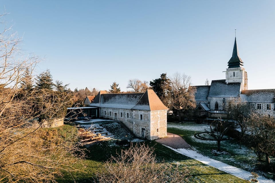 Property building, Landmark view