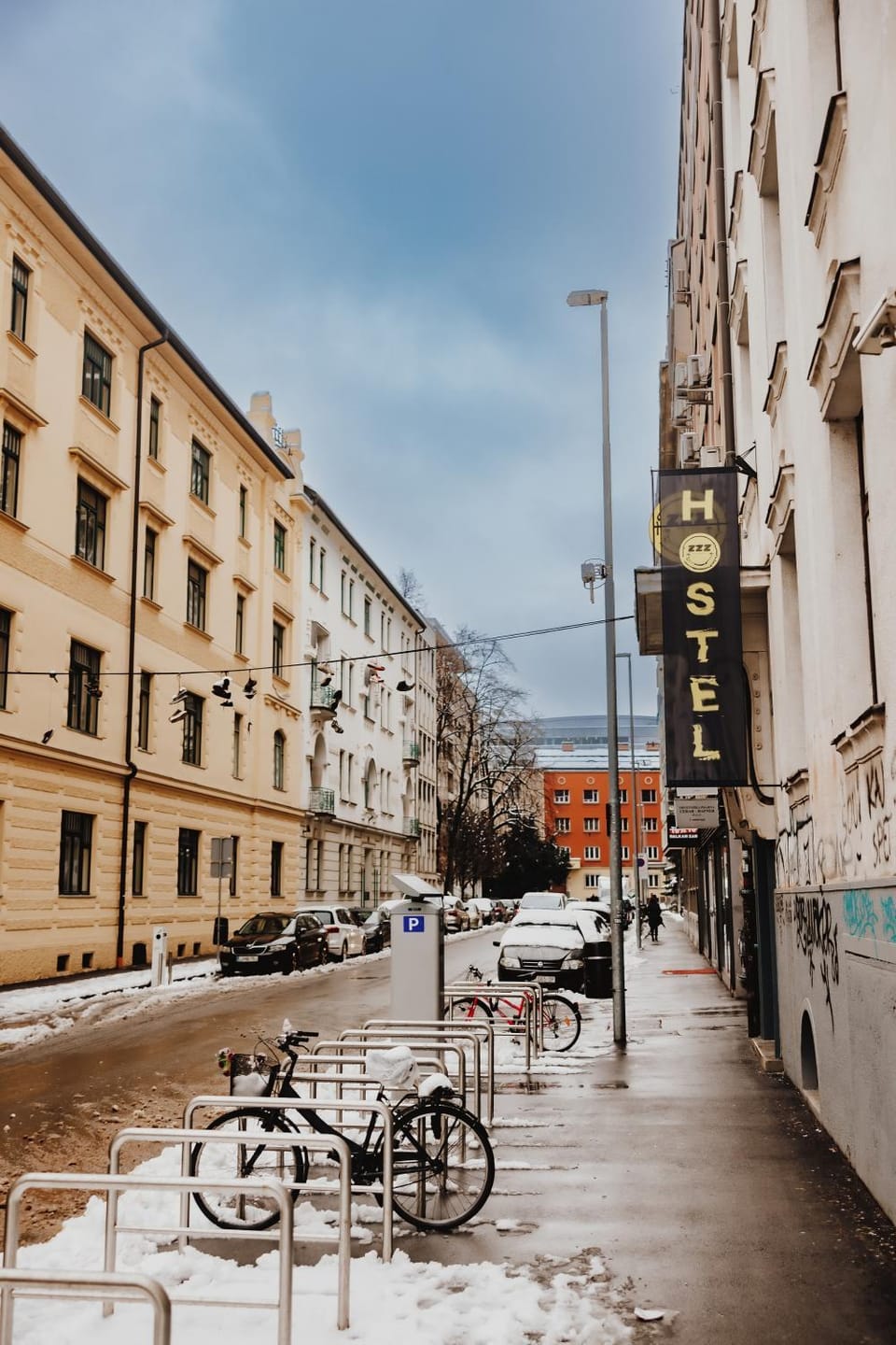 Property building, Neighbourhood, Winter, City view, Street view, Location, Parking
