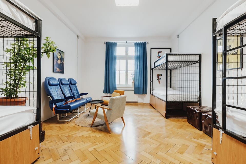 Seating area, Bedroom