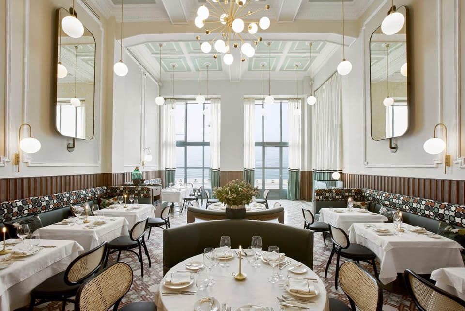 Restaurant/places to eat, Dining area, Breakfast