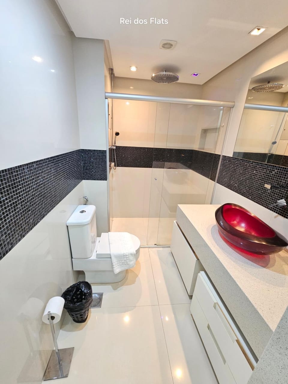 Toilet, Bathroom, Kitchen or kitchenette, towels