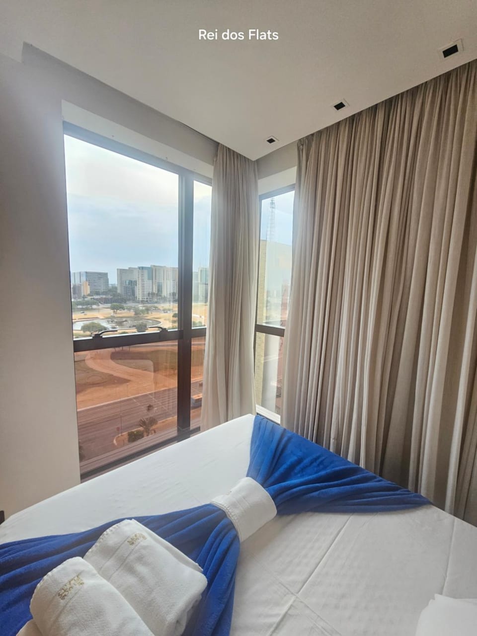 Bed, Natural landscape, Photo of the whole room, Bedroom, Mountain view