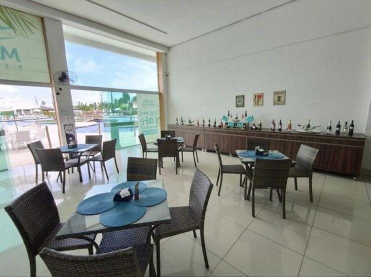 Restaurant/places to eat, Dining area