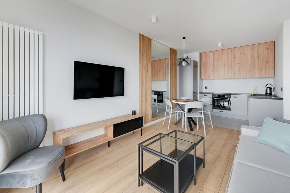 TV and multimedia, Kitchen or kitchenette, Living room, Photo of the whole room, Seating area, Dining area, Area and facilities