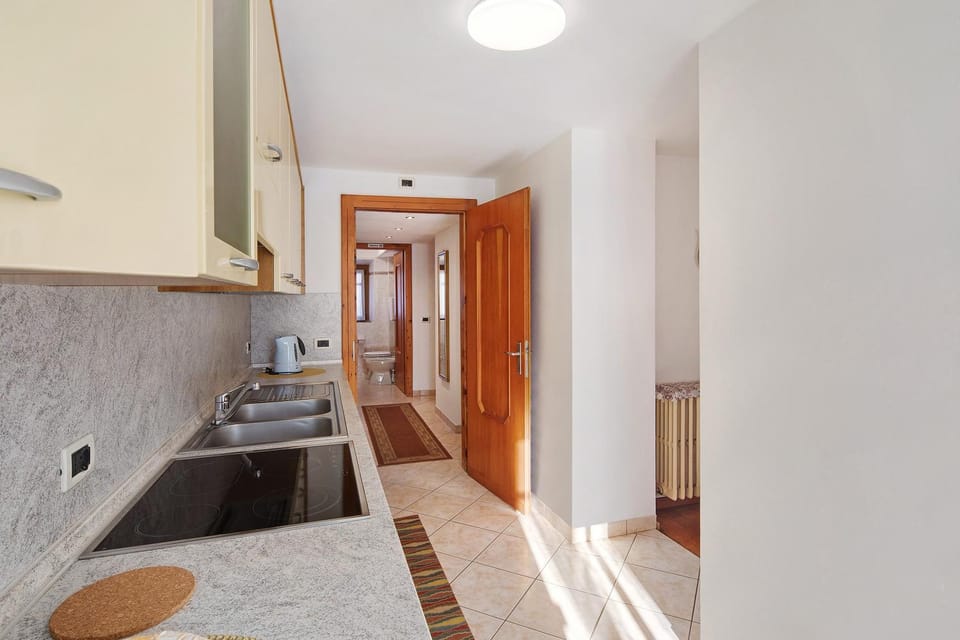 Bathroom, Living room