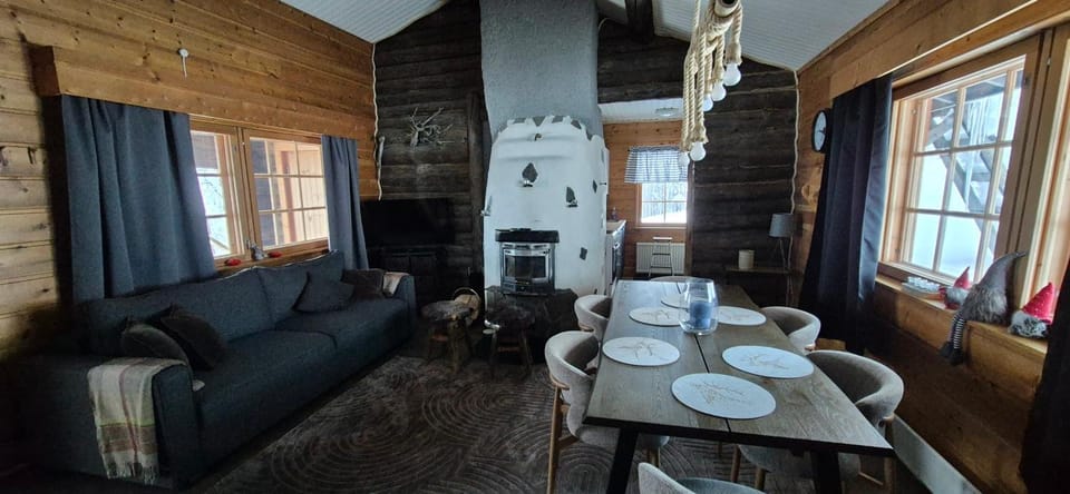 Communal lounge/ TV room, Dining area