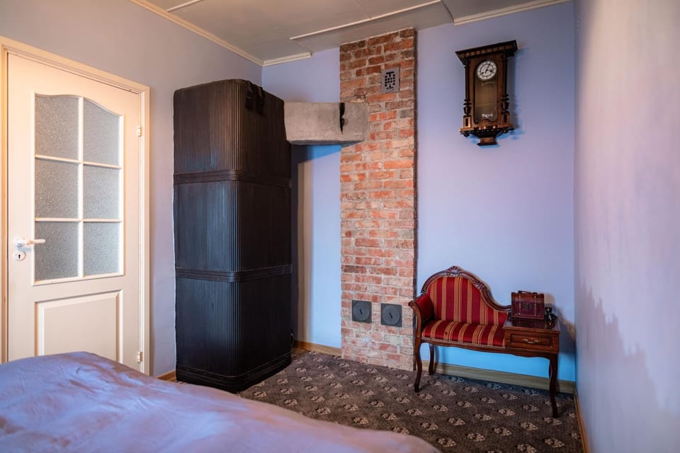 Seating area, Bedroom