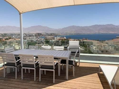 Balcony/Terrace, City view