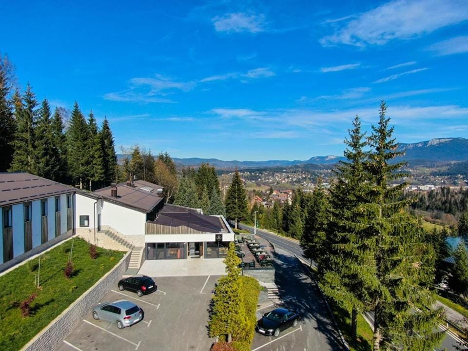 Property building, Bird's eye view, Parking