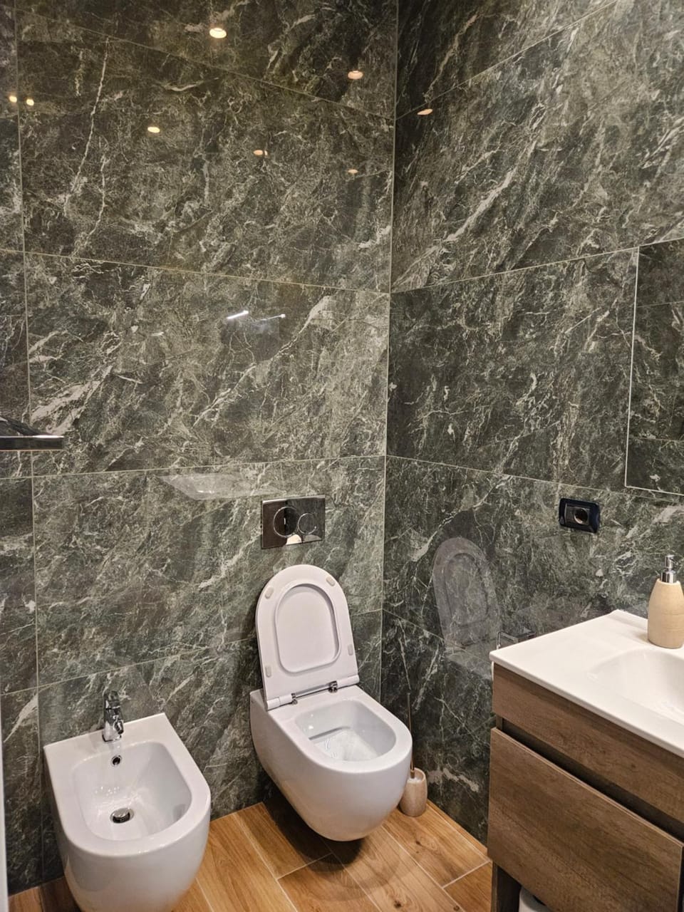 Locazione Turistica San Giovanni, via Voghera Bed and Breakfast in Rome