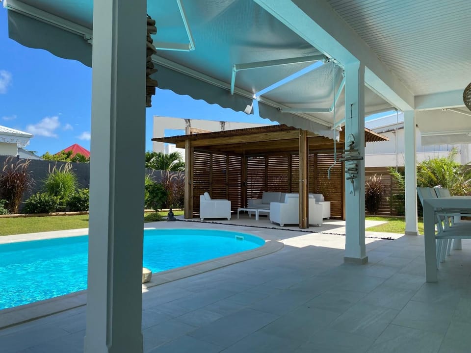 Patio, Solarium, Balcony/Terrace, Swimming pool, Sunrise, Sunset