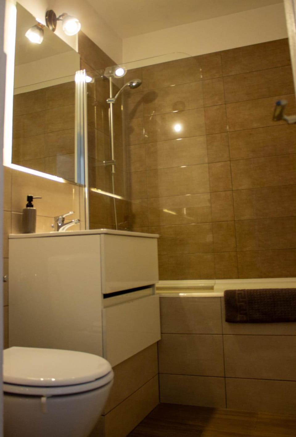 Shower, Toilet, Bathroom