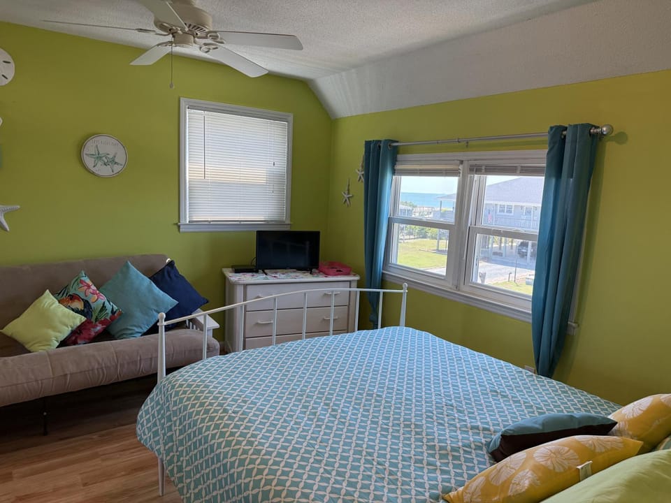 1 Galway Girl home House in Holden Beach