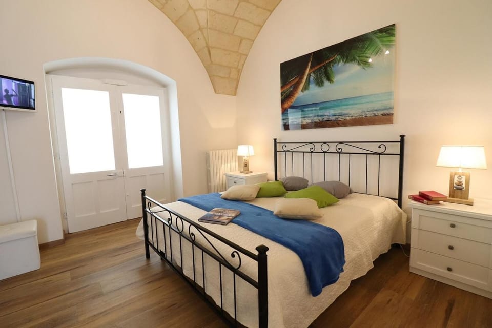 Property building, Living room, Bedroom
