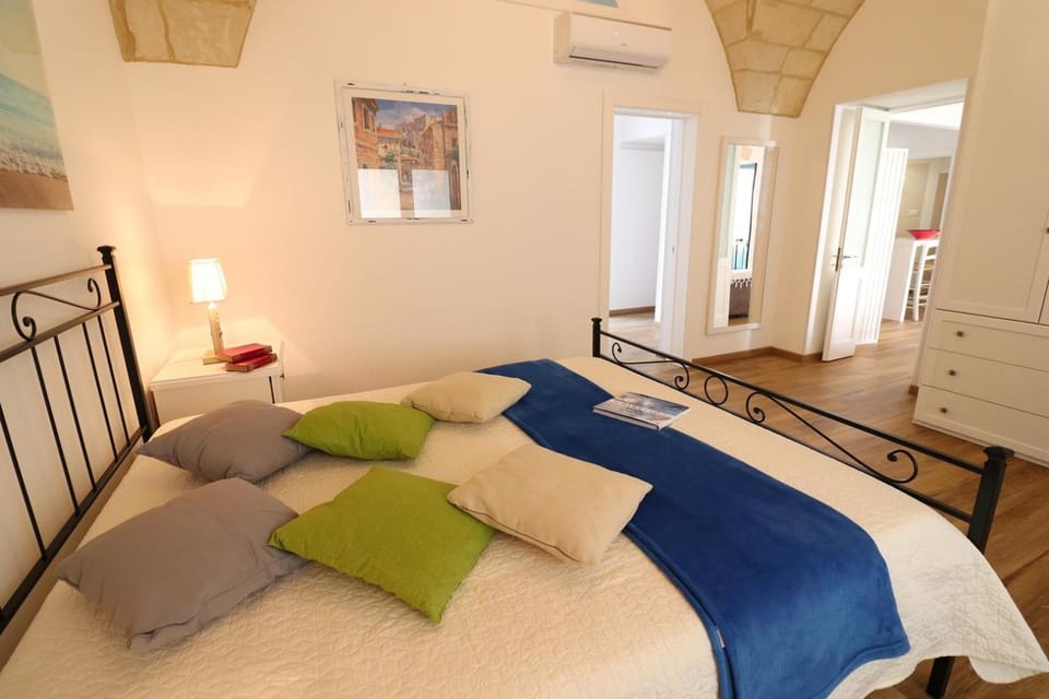 Property building, Living room, Bedroom