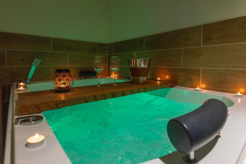 Au Spa de LLEA Apartment in Avignon
