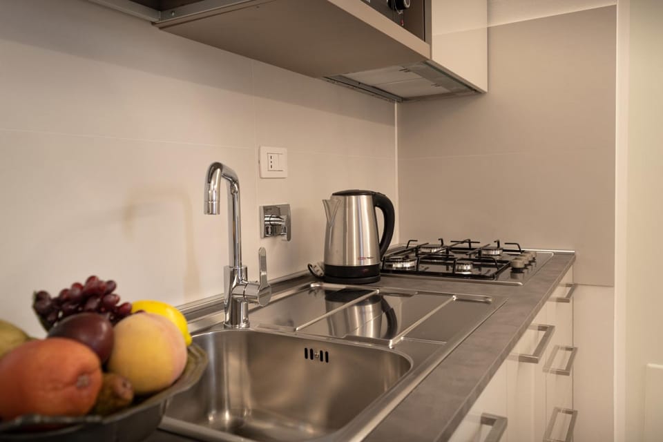 Coffee/tea facilities, Kitchen or kitchenette