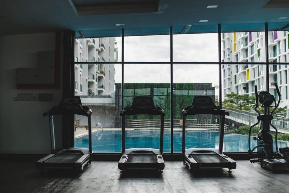 Smart Stay for 4 at Vivacity Megamall Apartment in Kuching