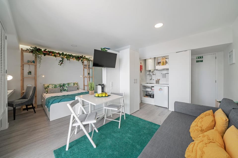 Kitchen or kitchenette, Living room, Dining area
