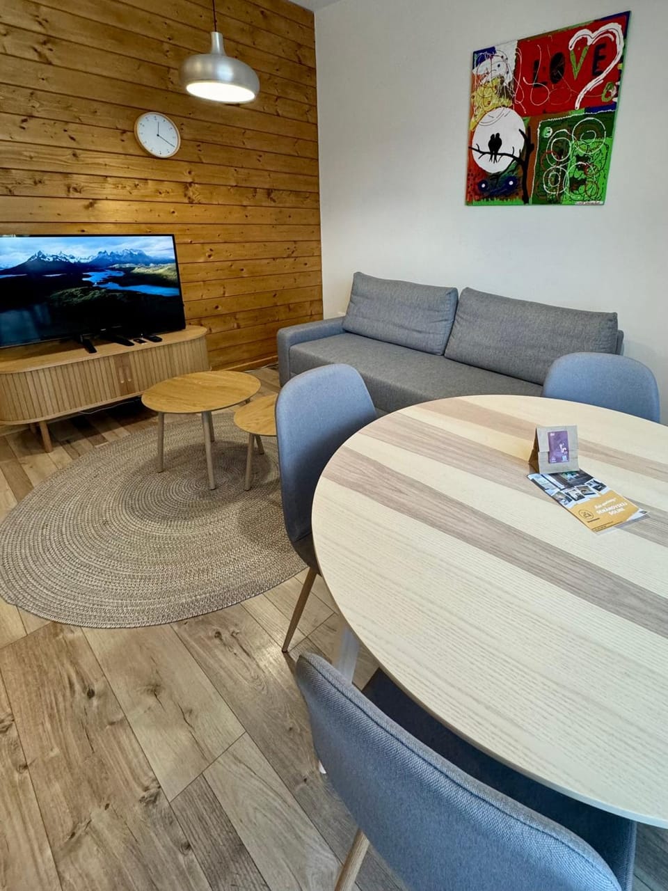 Living room, Dining area