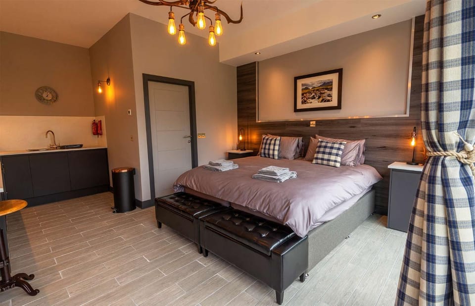 Bed, Decorative detail, Decorative detail, Bedroom, towels, wardrobe, kitchen