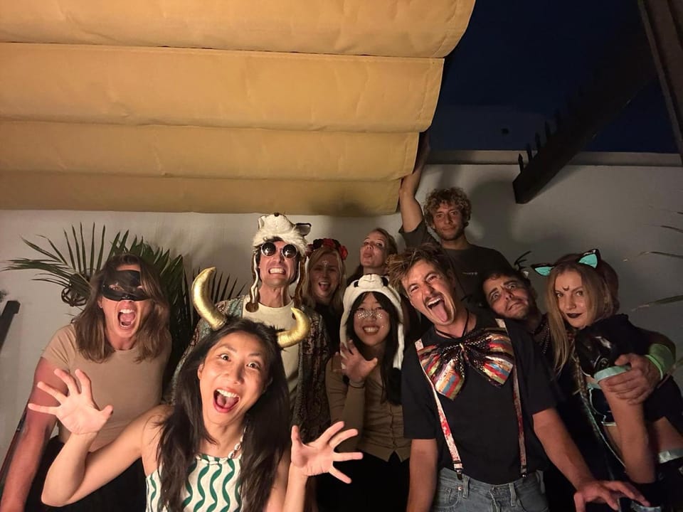 Coco Surfhouse - Coworking Coliving Bed and Breakfast in Corralejo