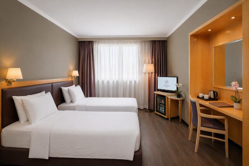Bed, TV and multimedia, Photo of the whole room, Bedroom