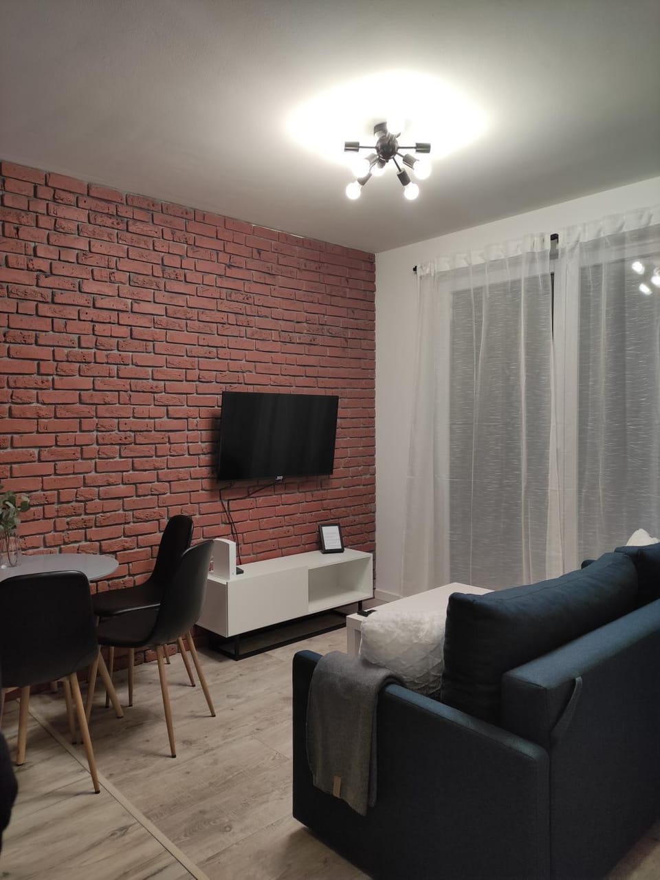 TV and multimedia, Living room, Seating area