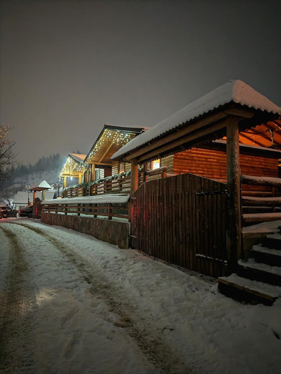 Casuțele de sub deal House in Romania