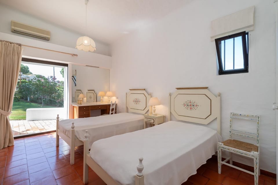Villa Serendipity by SAPvillas Villa in Quarteira