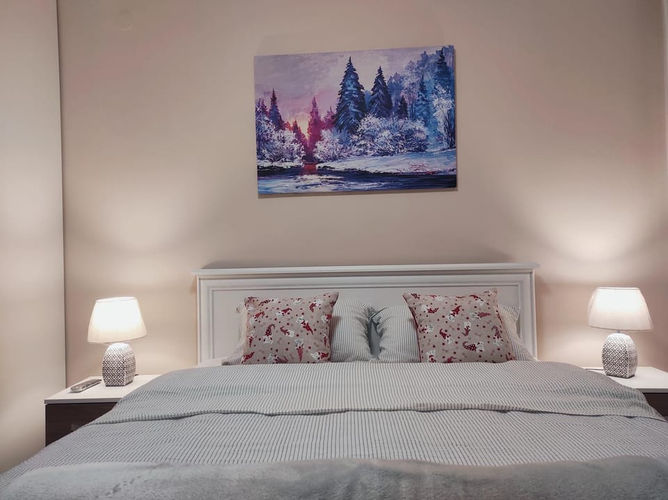 Bed, Bedroom