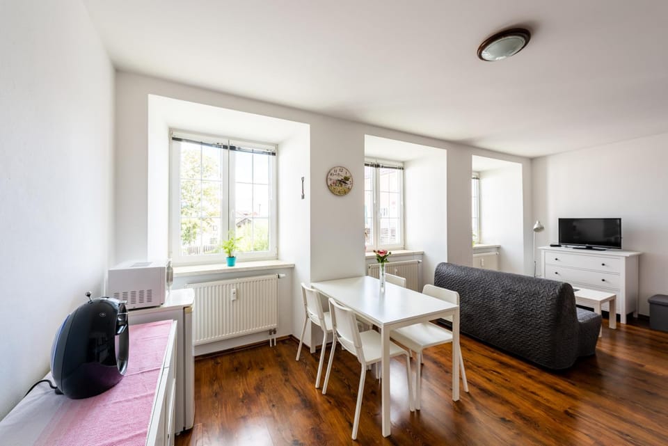 Kitchen or kitchenette, kitchen