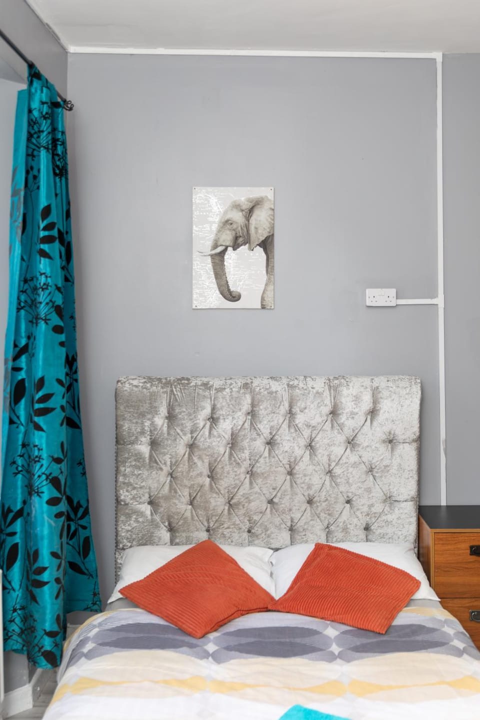 Newcastle City centre super spacious town house free parking and Wi-Fi Apartment in Newcastle upon Tyne