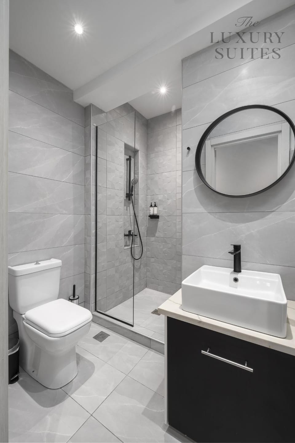 Shower, Toilet