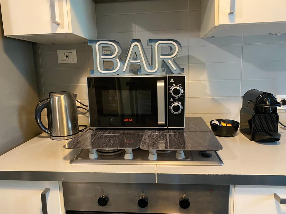 Coffee/tea facilities, Kitchen or kitchenette, Communal kitchen